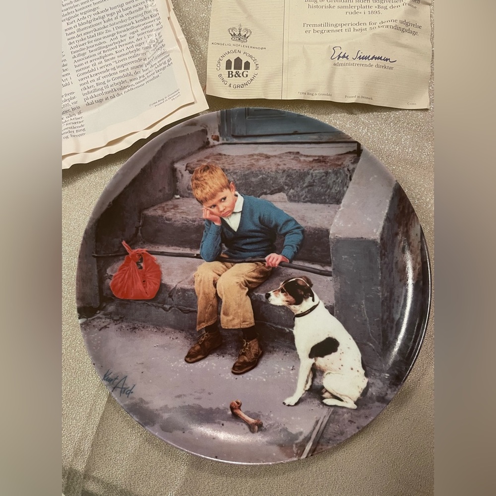 A boy and his dog. Kopenhagen B&G porcelain plate 1984 EUC
